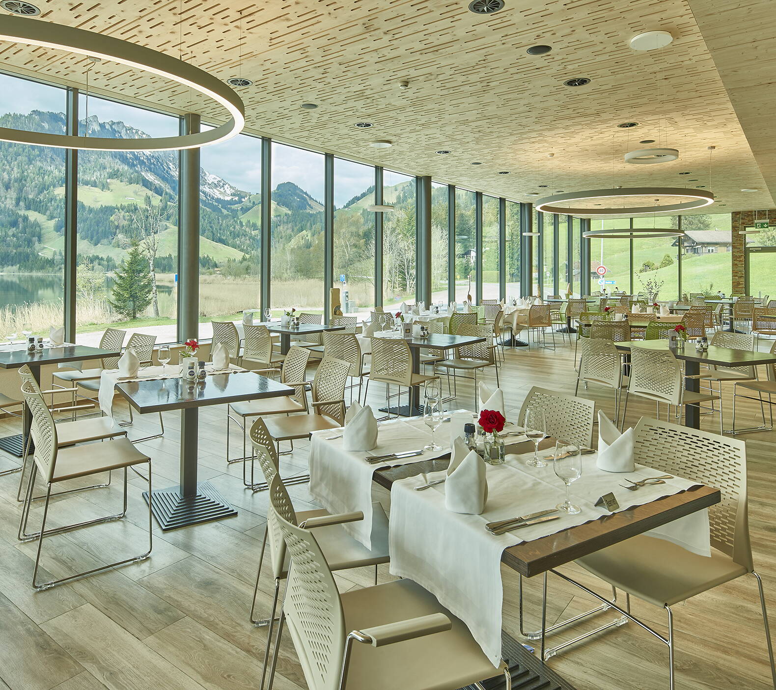 Panoramasaal Hostellerie am Schwarzsee