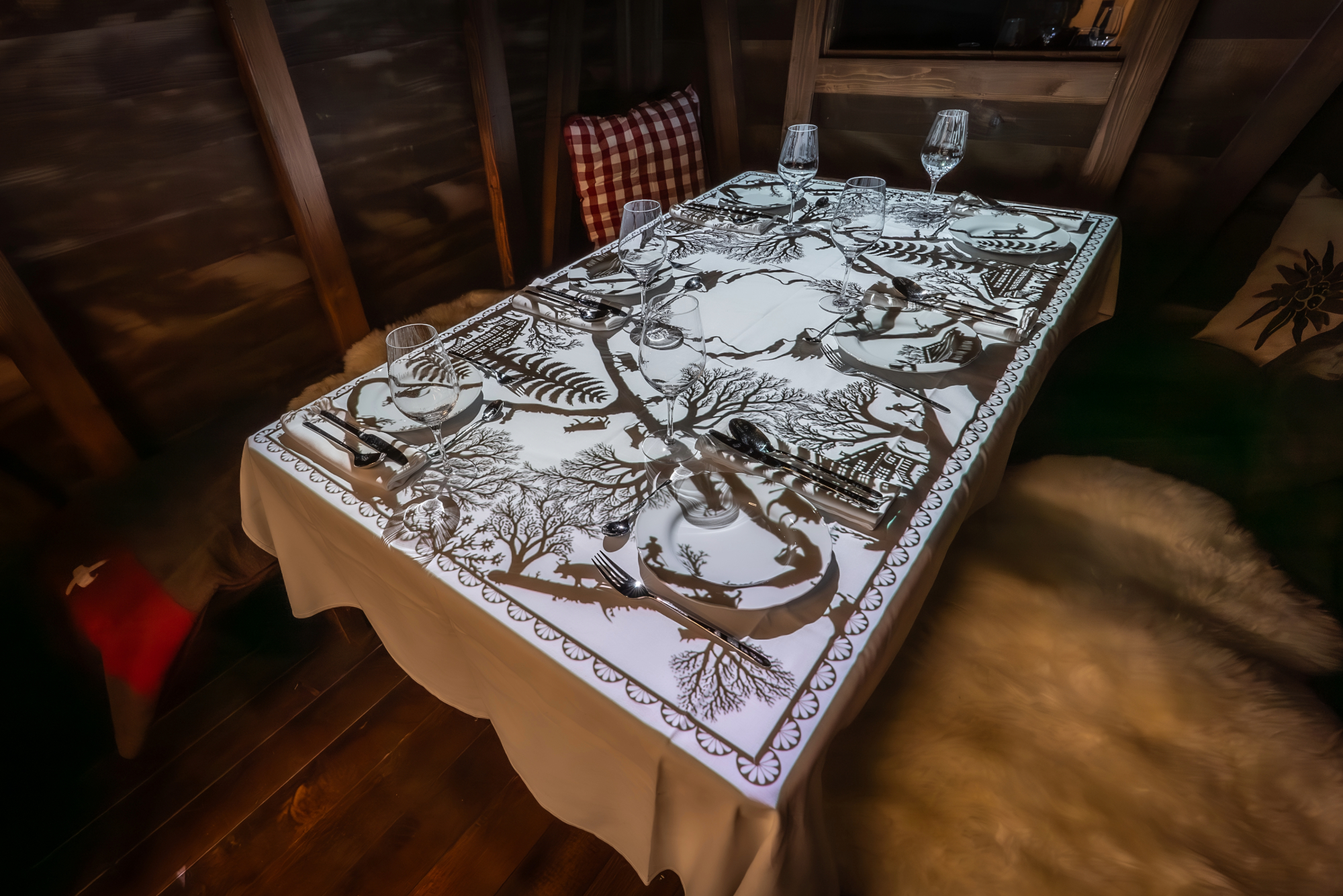 Dine and light.jpg Dine and light